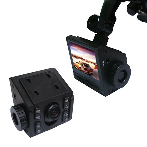 Автомобильный видеорегистратор CDV-047